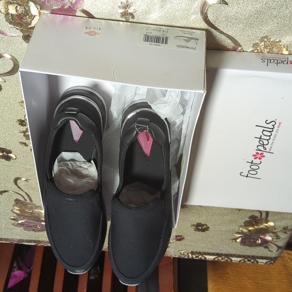 Woman shoes